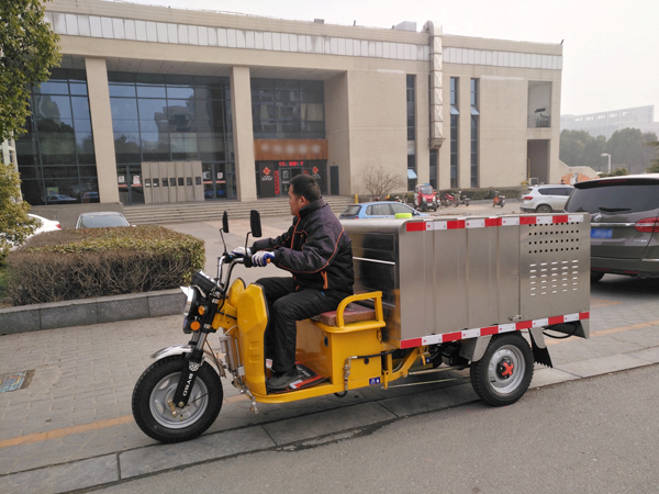 电动三轮高压冲洗车